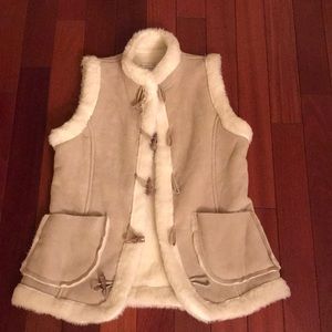 Fur vest